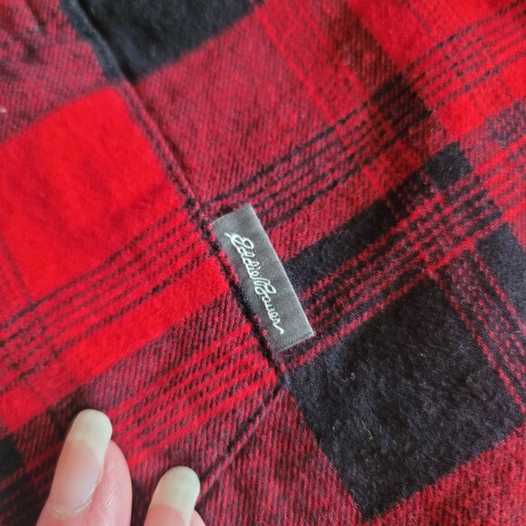 Eddie Bauer Shirt Mens L Red Plaid Button Up Cotton Camping Outdoor Casual Top - Picture 2 of 11